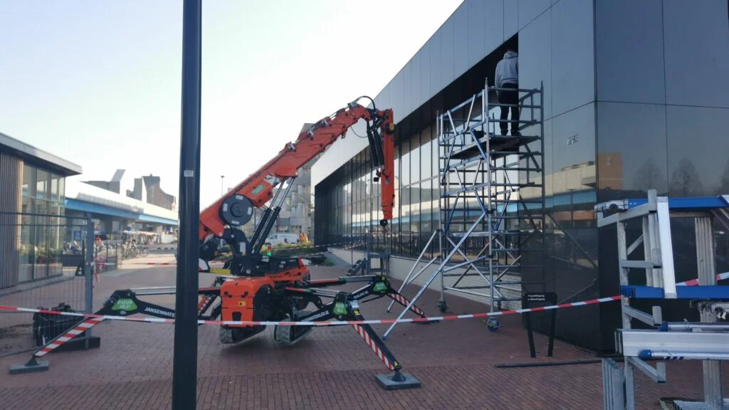 Onze diensten Hijs en glas montage van den Dolder